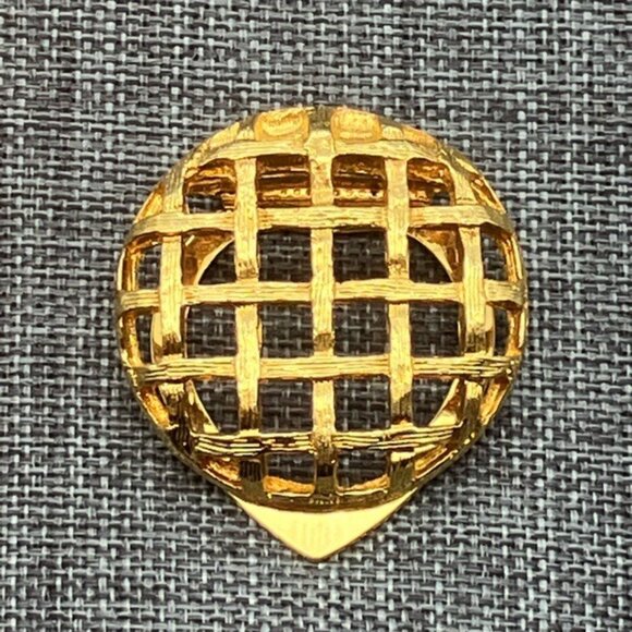 Liebe Woven Lattice Scarf Clip 1.5 In Gold Vintage USA Made Retro Pie Crust - Picture 2 of 7